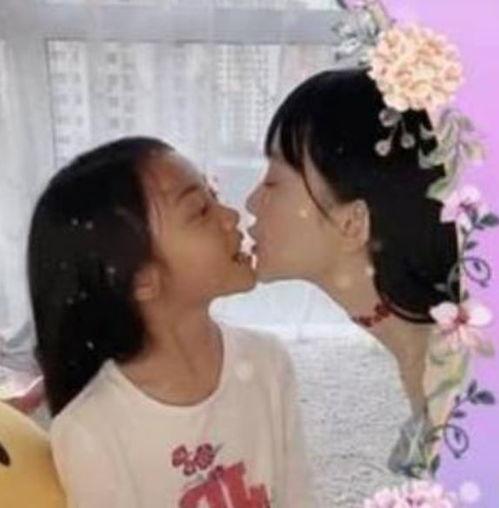 小学生接吻的视频,小学生接吻视频引发热议