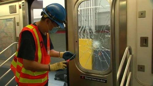 地铁脱轨视频,惊心动魄！地铁脱轨事故现场视频曝光