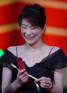 明星笑的图片大全,明星笑颜瞬间大盘点