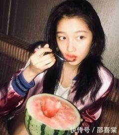 娱乐圈的人都吃瓜,全民吃瓜，揭秘明星幕后故事